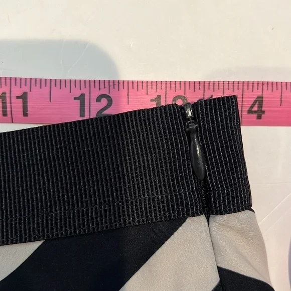 ANN TAYLOR WHITE with BLACK STRIPED SKIRT size 4